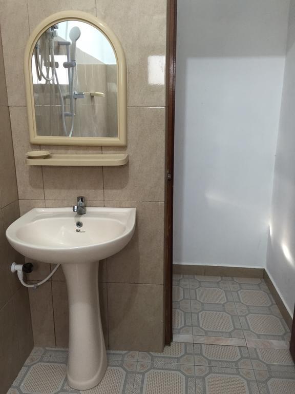 Yaarl Holiday Inn Джафна Екстер'єр фото
