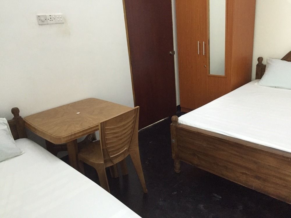 Yaarl Holiday Inn Джафна Екстер'єр фото