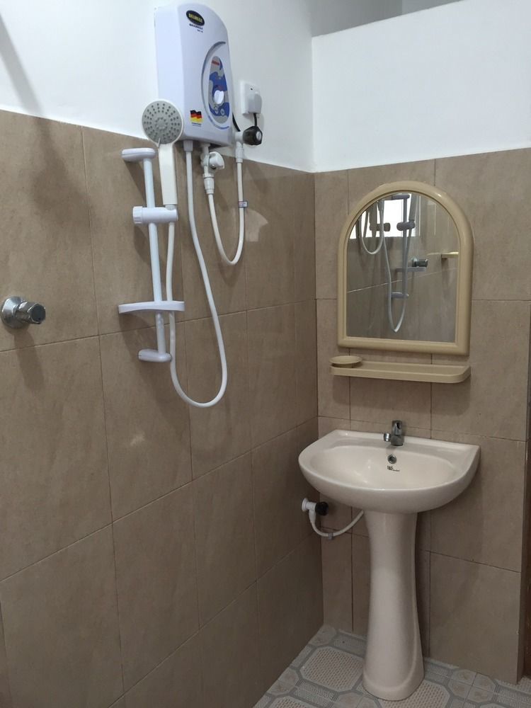 Yaarl Holiday Inn Джафна Екстер'єр фото