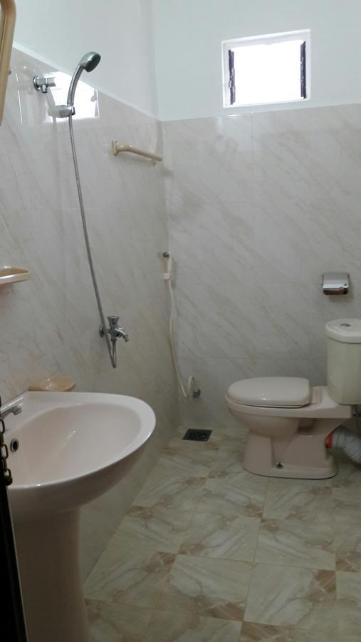 Yaarl Holiday Inn Джафна Екстер'єр фото